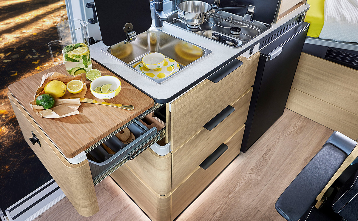 Campervan Dreamer D43 SELECT