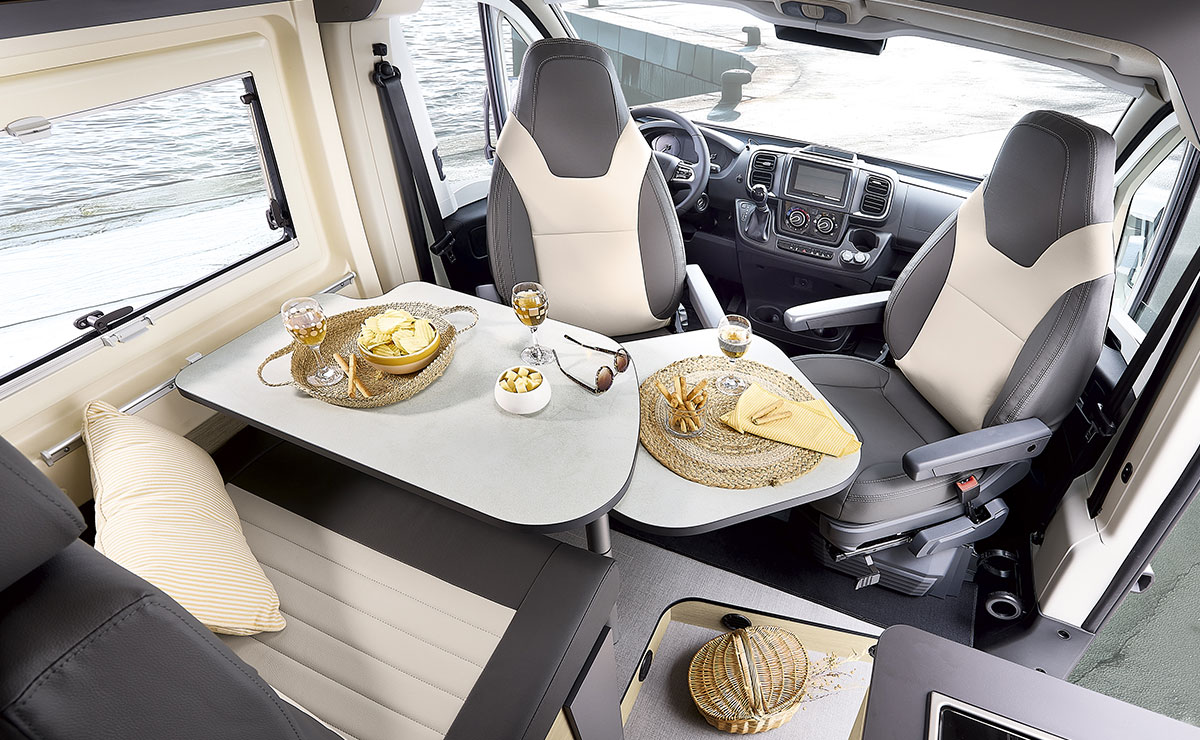 Campervan Dreamer D55 - Wohnraum